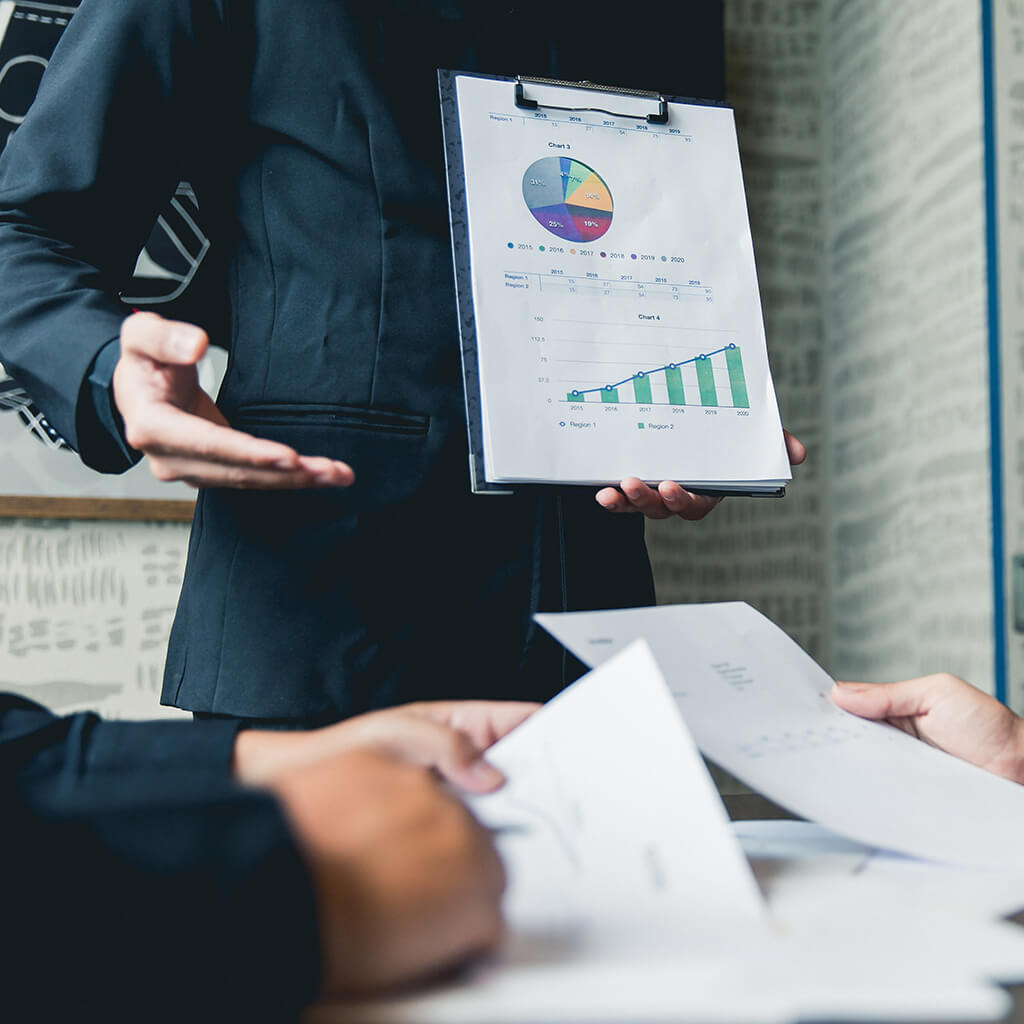 ליווי פיננסי לעסקים: המפתח לצמיחה יציבה כבר מהיום הראשון